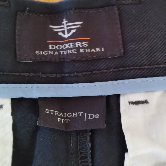 DEAL~~~4 pairs of pants, Dockers, Size - 32/29 - Picture 4 of 7